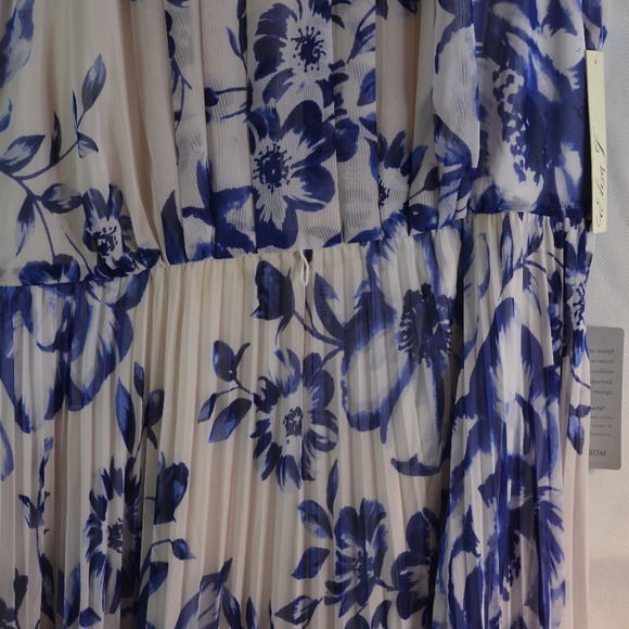 Nordstrom Long Floral Chiffon like flowing Roman Style dress. NWT SZ 14 - Picture 14 of 14